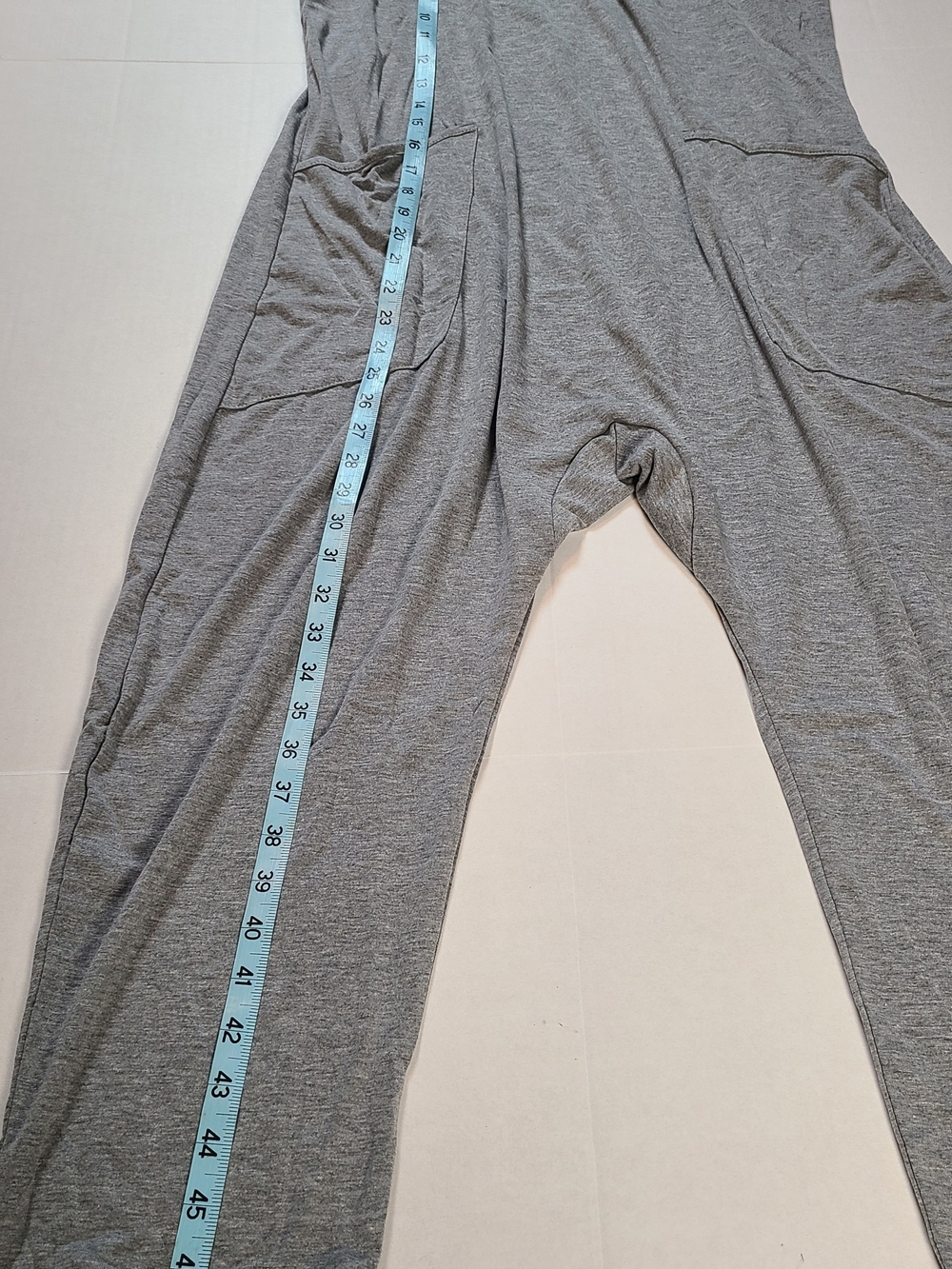 Deep Self Womens Relaxed Gray Sleeveless V-Neck Jumpsuit with Pockets NWT Small - Picture 10 of 13